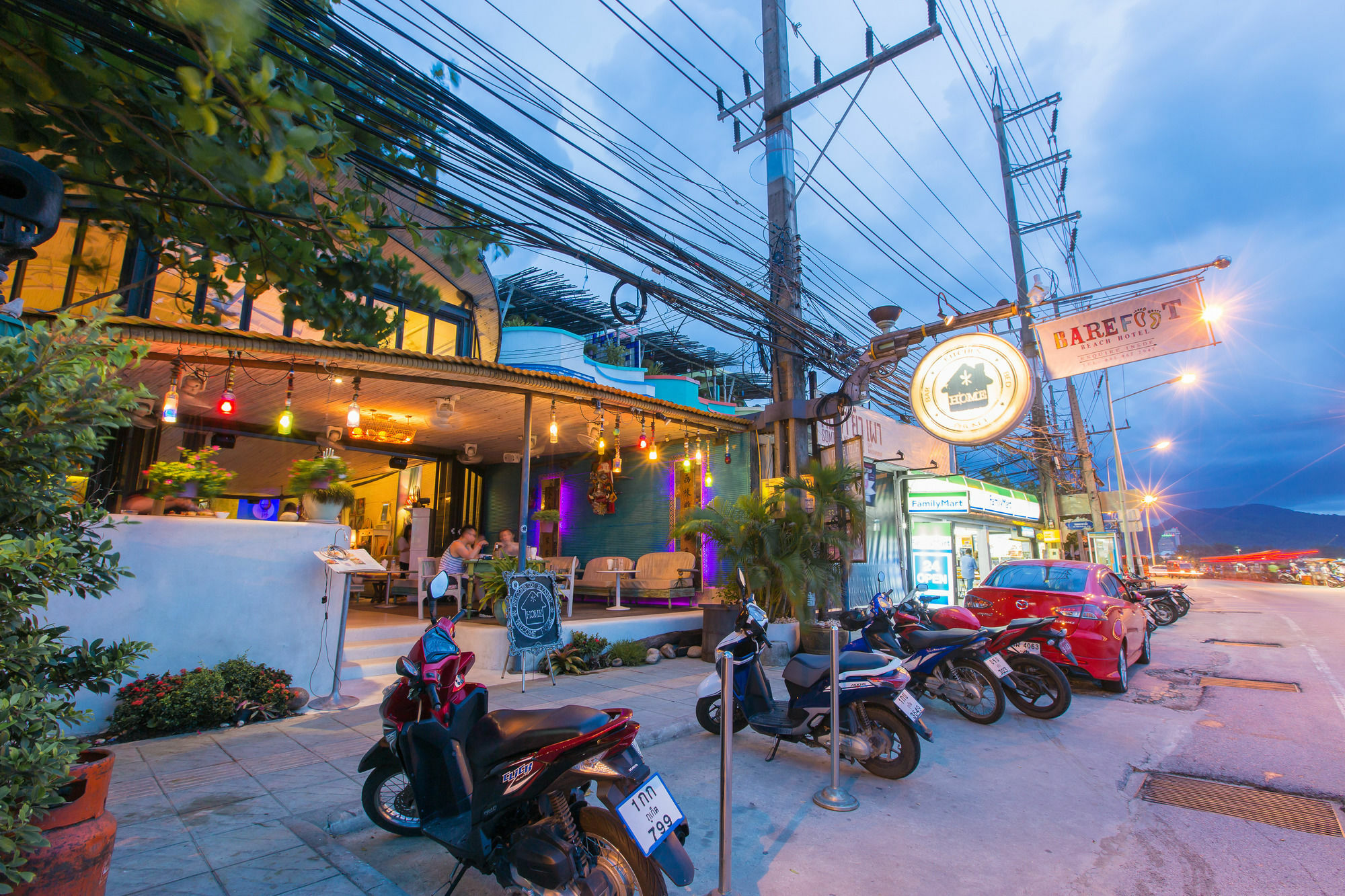 Barefoot Hotel Kalim Beach Front Patong Экстерьер фото